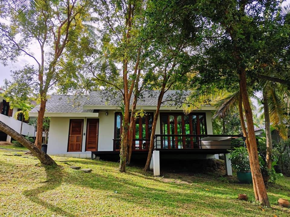 Hotel Baan Nai Suan Bophut Exterior foto