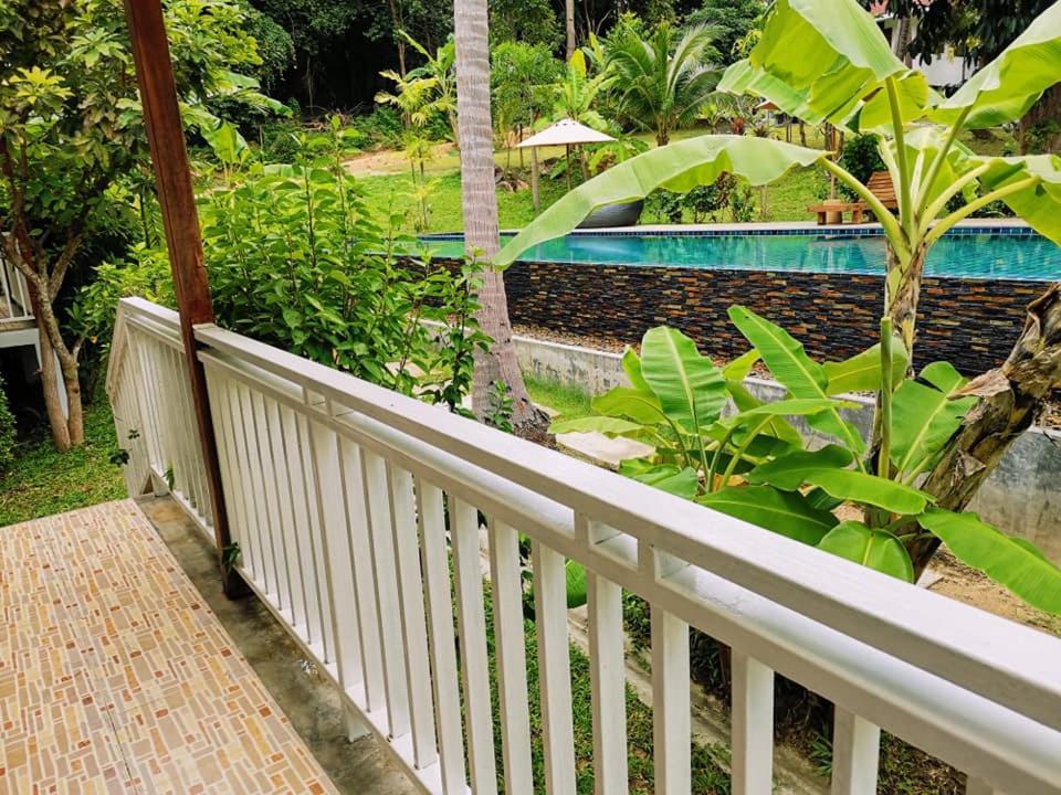 Hotel Baan Nai Suan Bophut Exterior foto