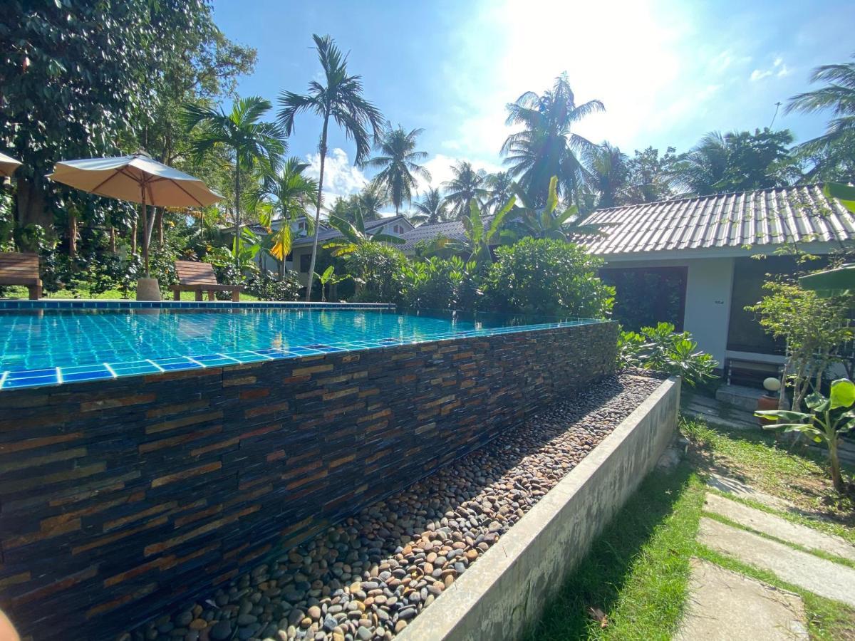 Hotel Baan Nai Suan Bophut Exterior foto