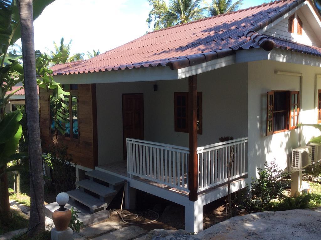 Hotel Baan Nai Suan Bophut Habitación foto